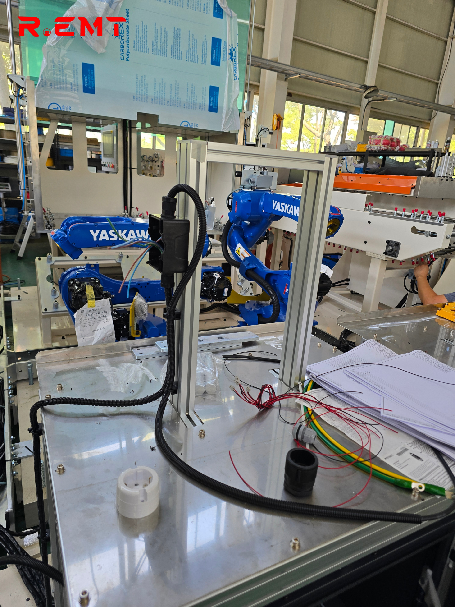 Hệ thống tự động hóa sử dụng robot YASKAWA - dọc 17
