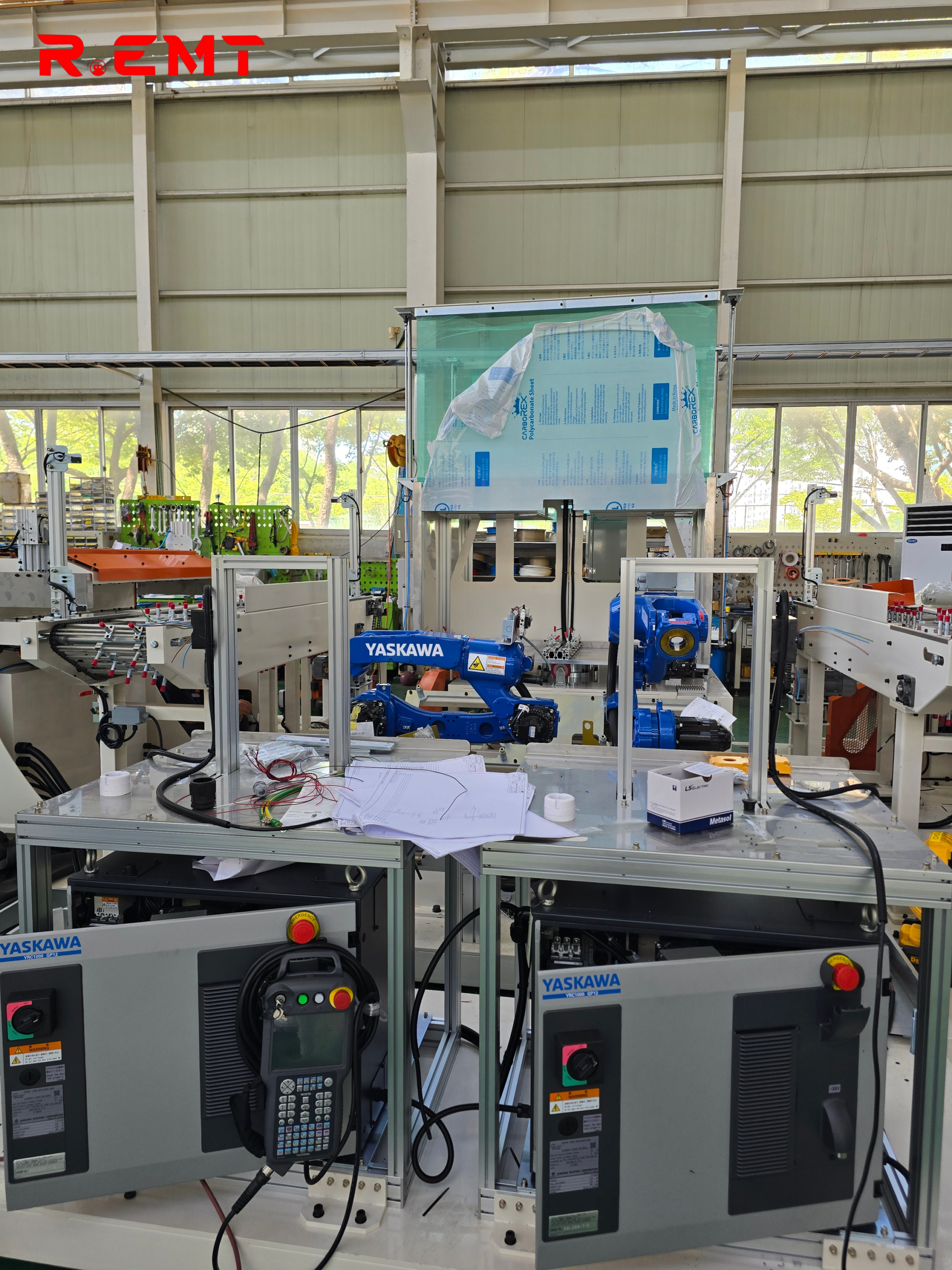 Hệ thống tự động hóa sử dụng robot YASKAWA - dọc 22