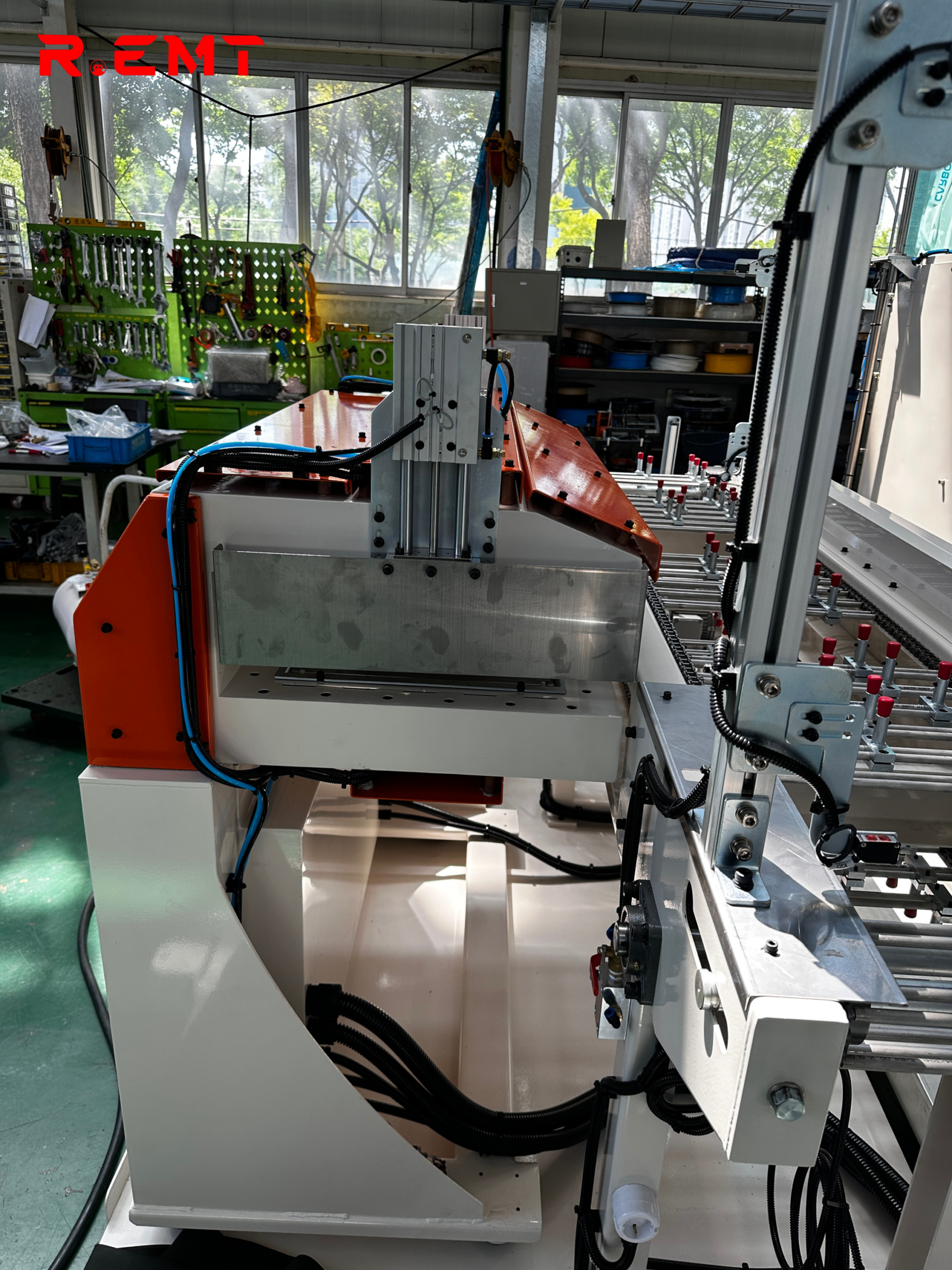 Hệ thống tự động hóa sử dụng robot YASKAWA - dọc 38
