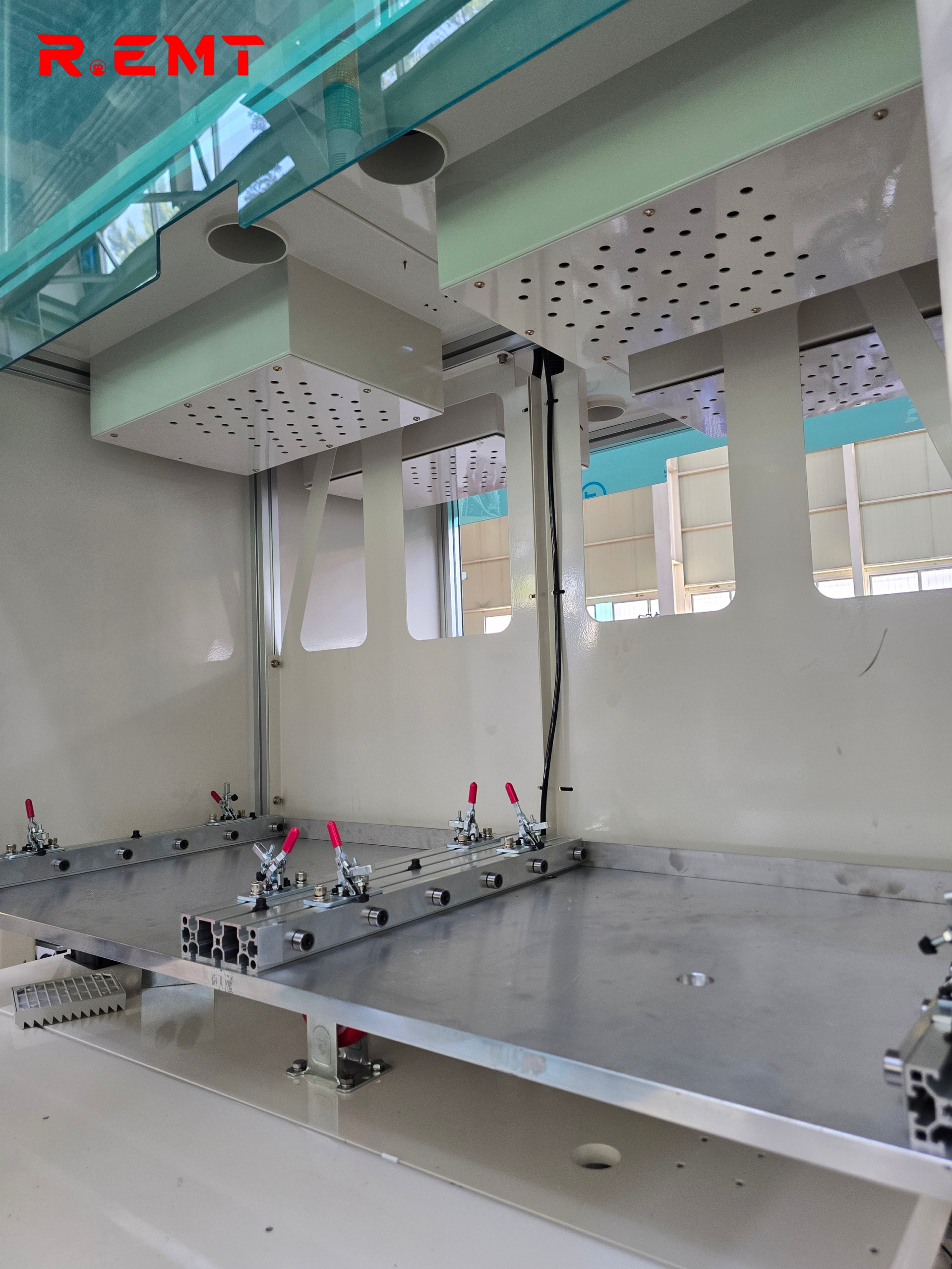 Hệ thống tự động hóa sử dụng robot YASKAWA - dọc 4