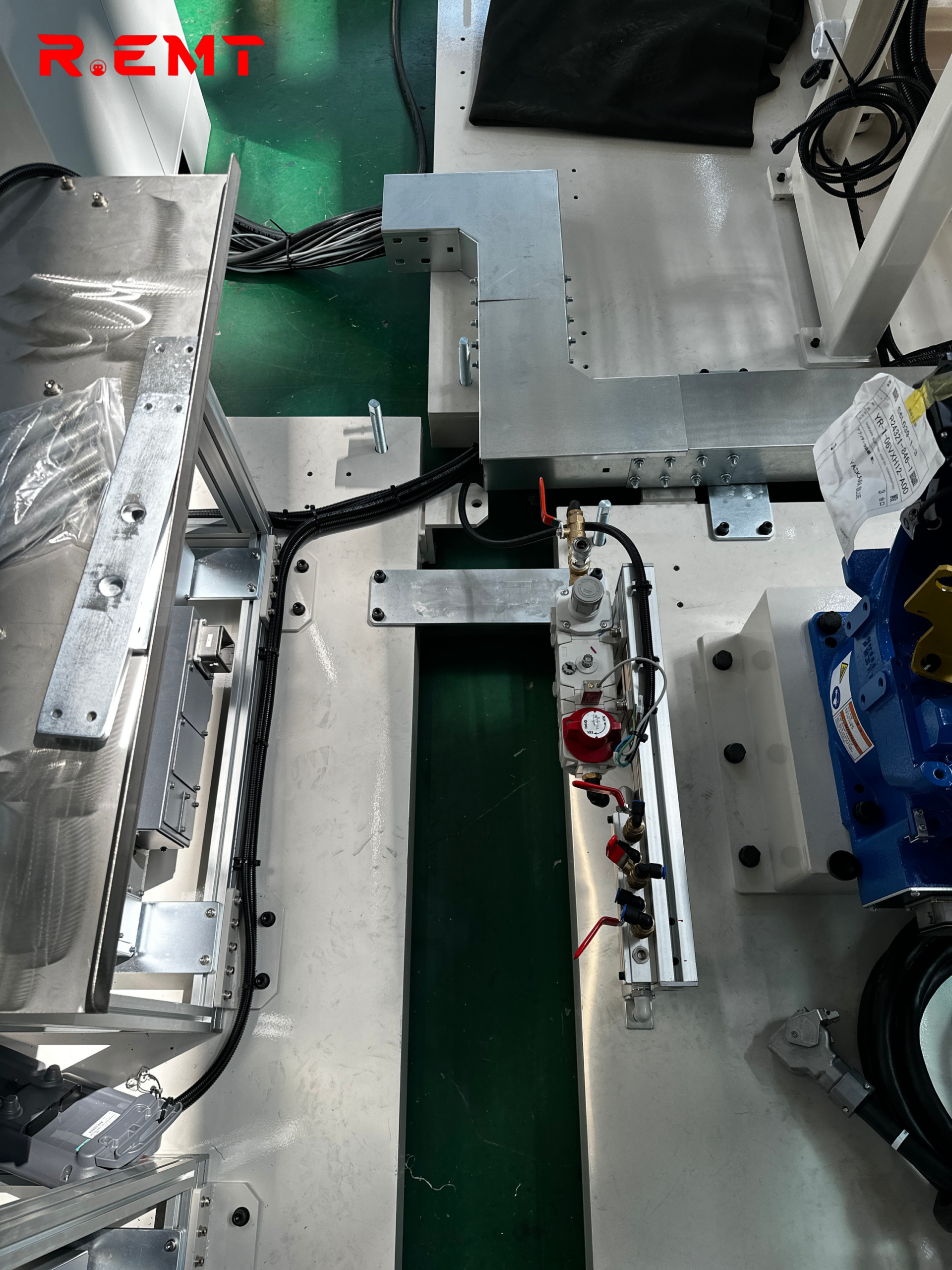 Hệ thống tự động hóa sử dụng robot YASKAWA - dọc 57