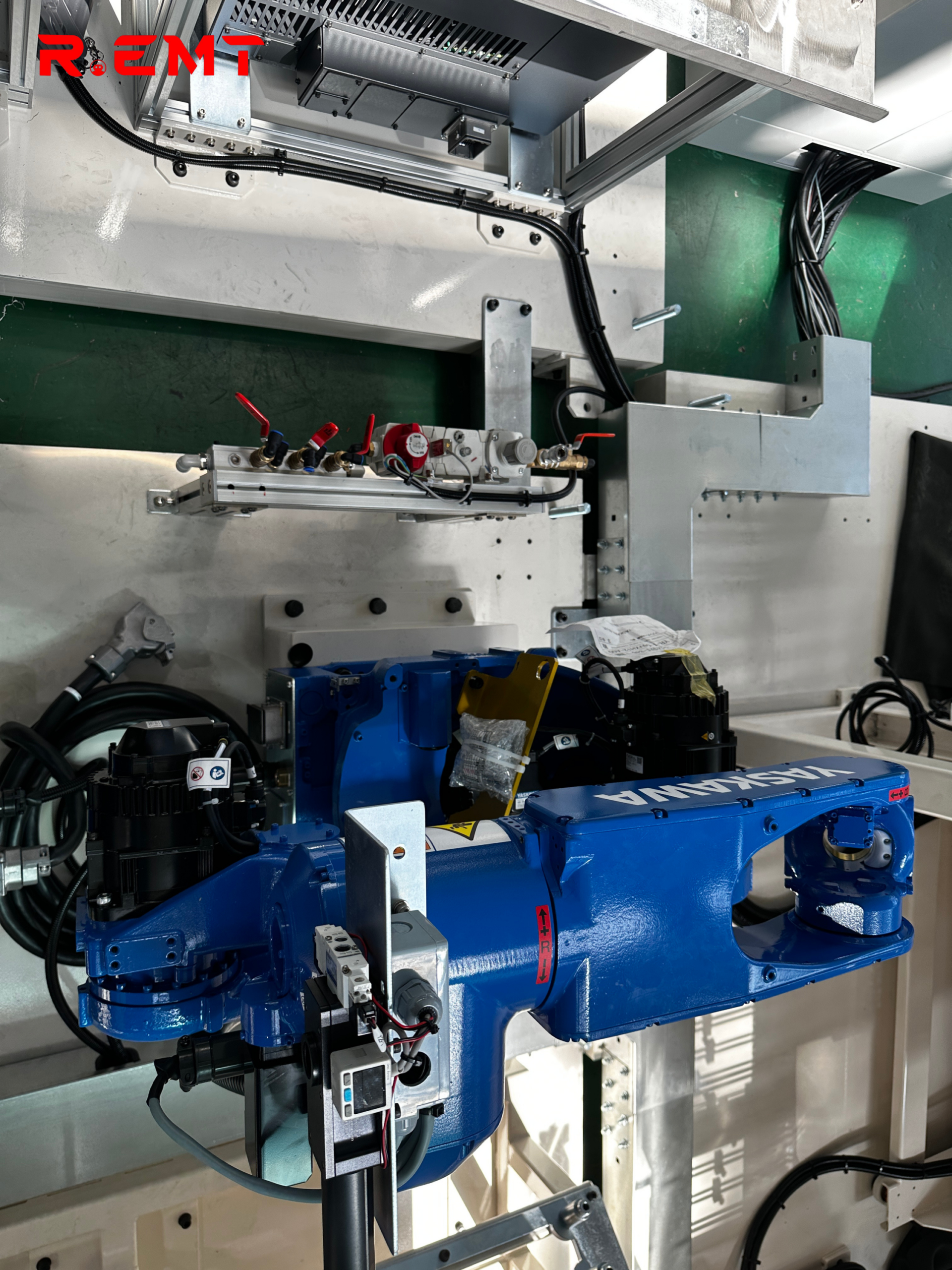 Hệ thống tự động hóa sử dụng robot YASKAWA - dọc 58