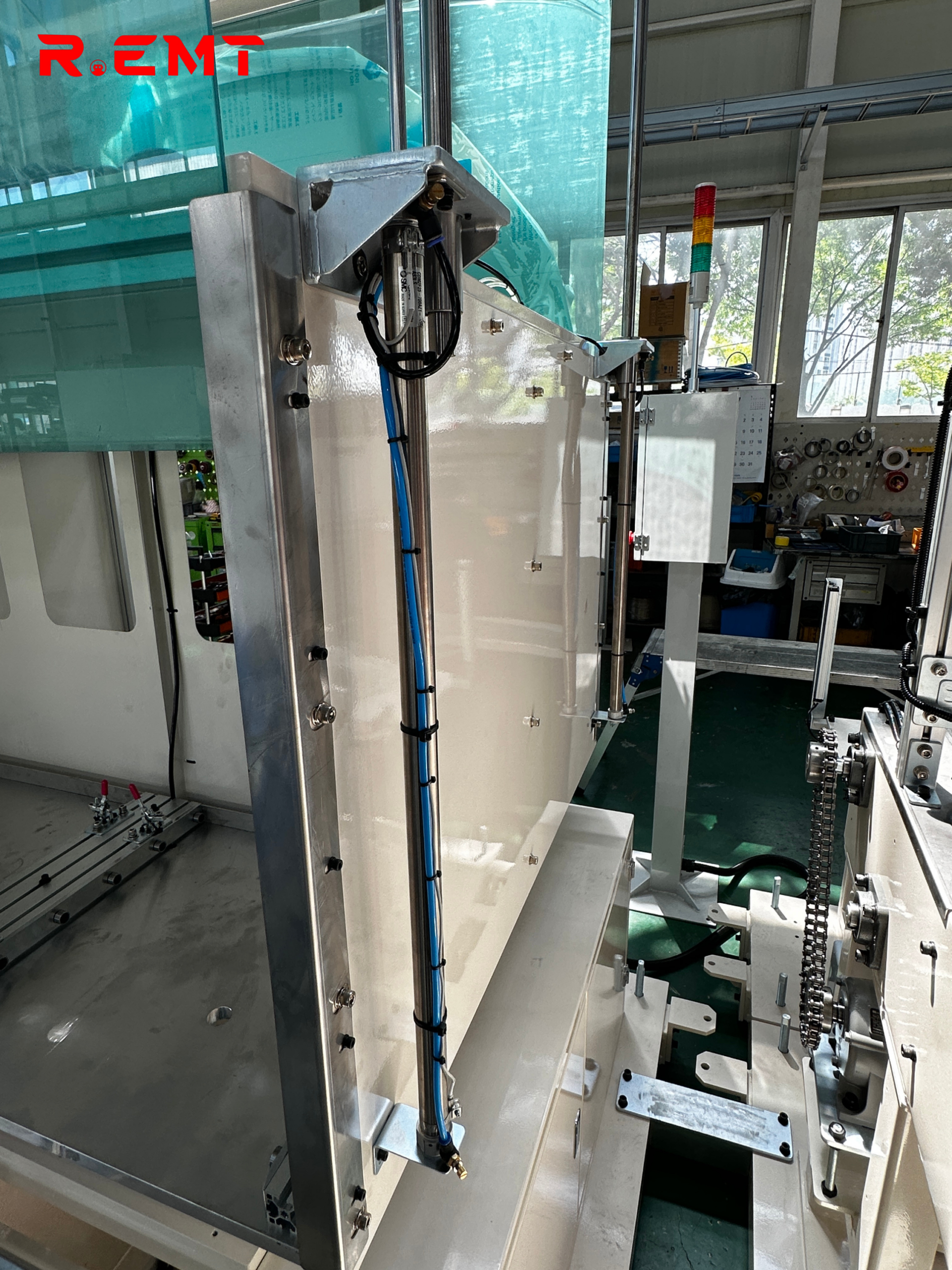 Hệ thống tự động hóa sử dụng robot YASKAWA - dọc 61
