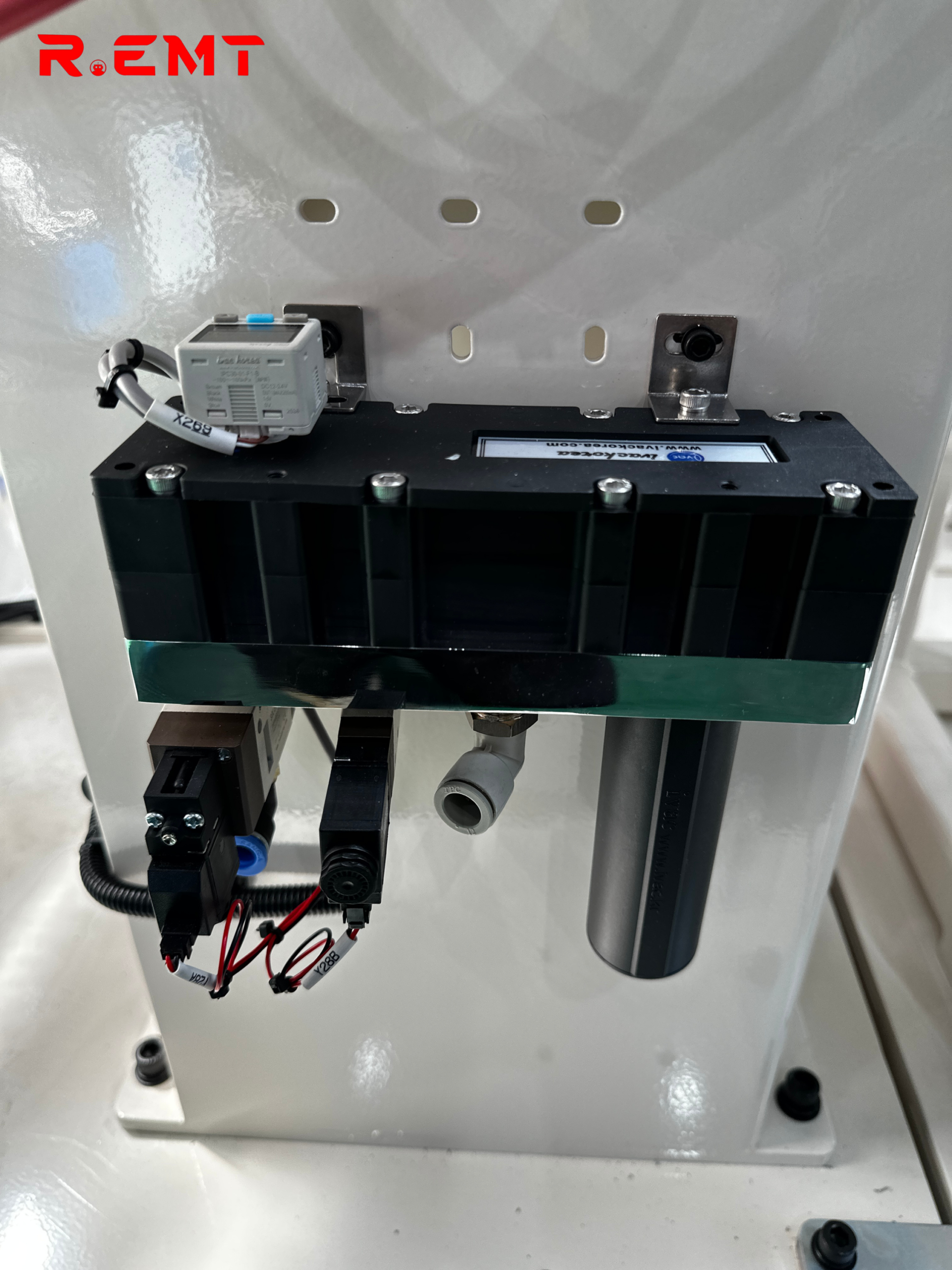 Hệ thống tự động hóa sử dụng robot YASKAWA - dọc 68
