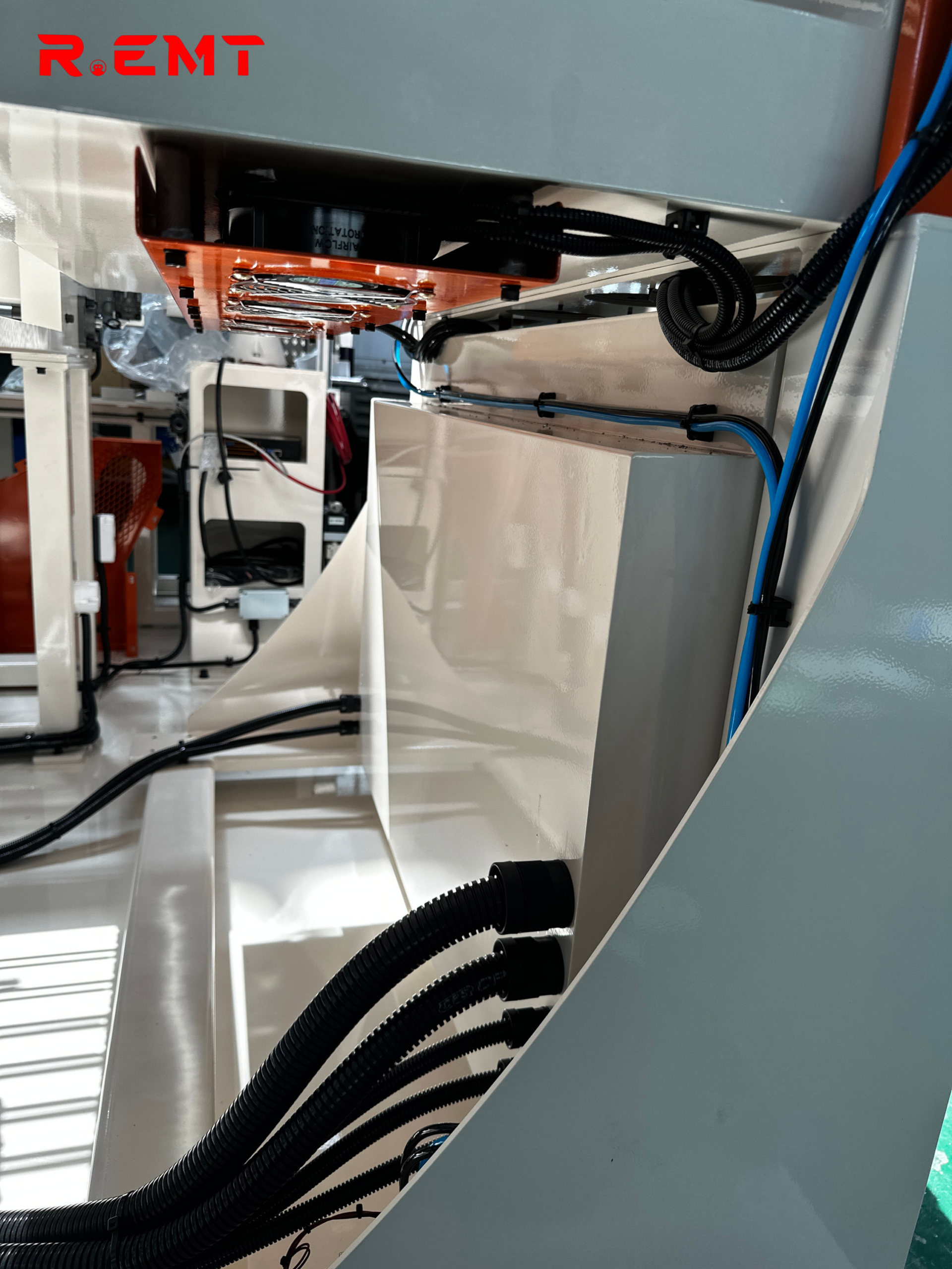 Hệ thống tự động hóa sử dụng robot YASKAWA - dọc 75