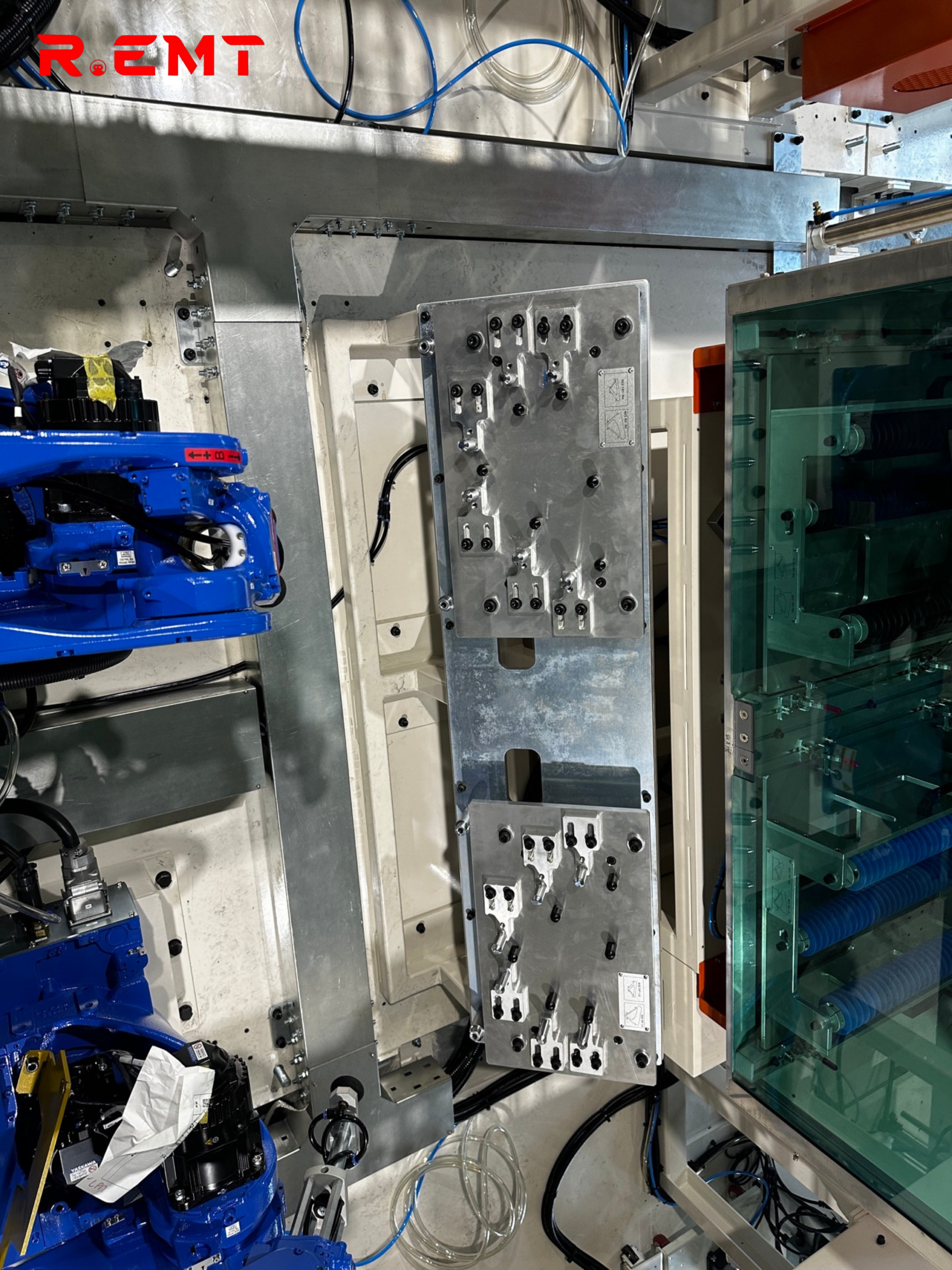 Hệ thống tự động hóa sử dụng robot YASKAWA - dọc 77