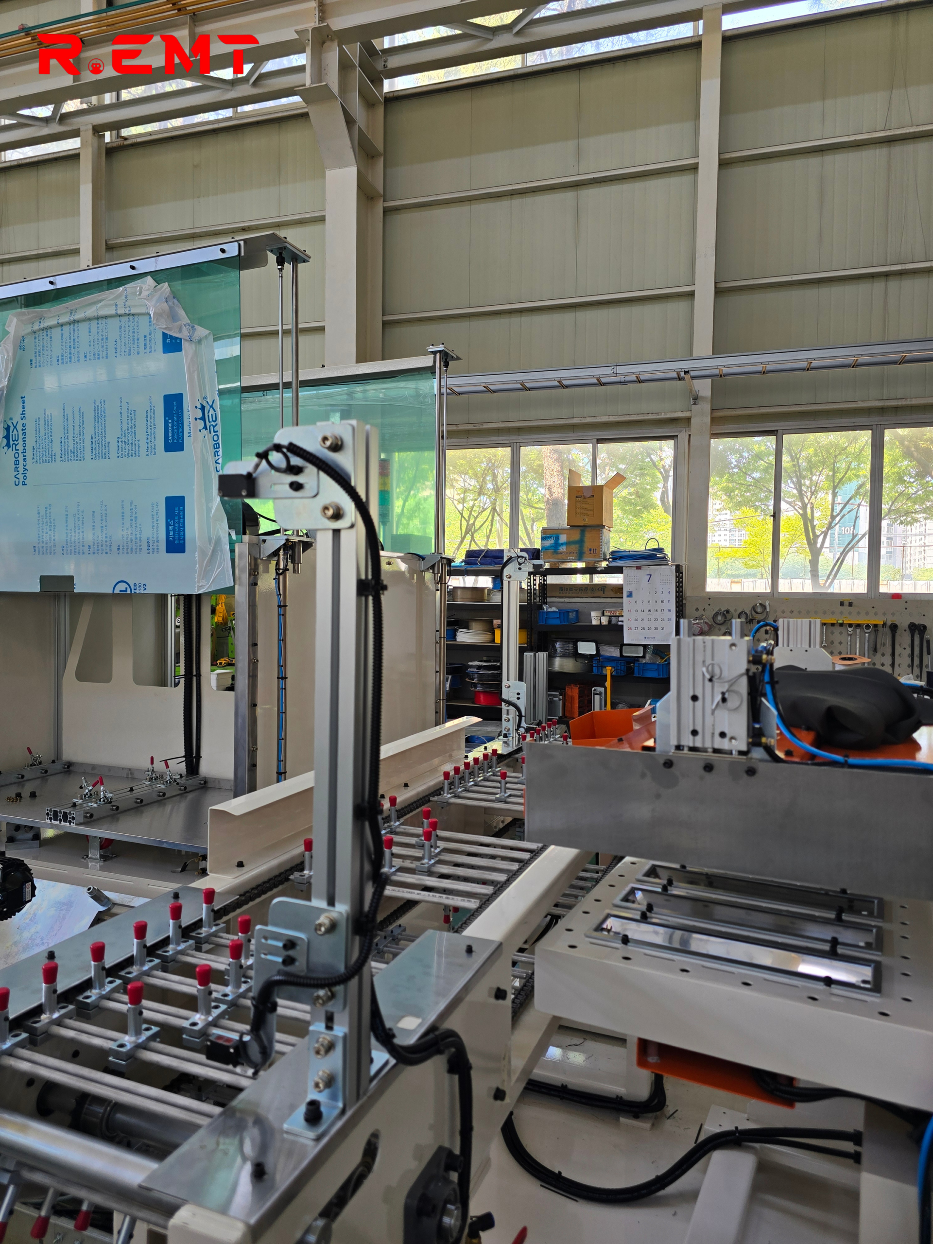 Hệ thống tự động hóa sử dụng robot YASKAWA - dọc 8