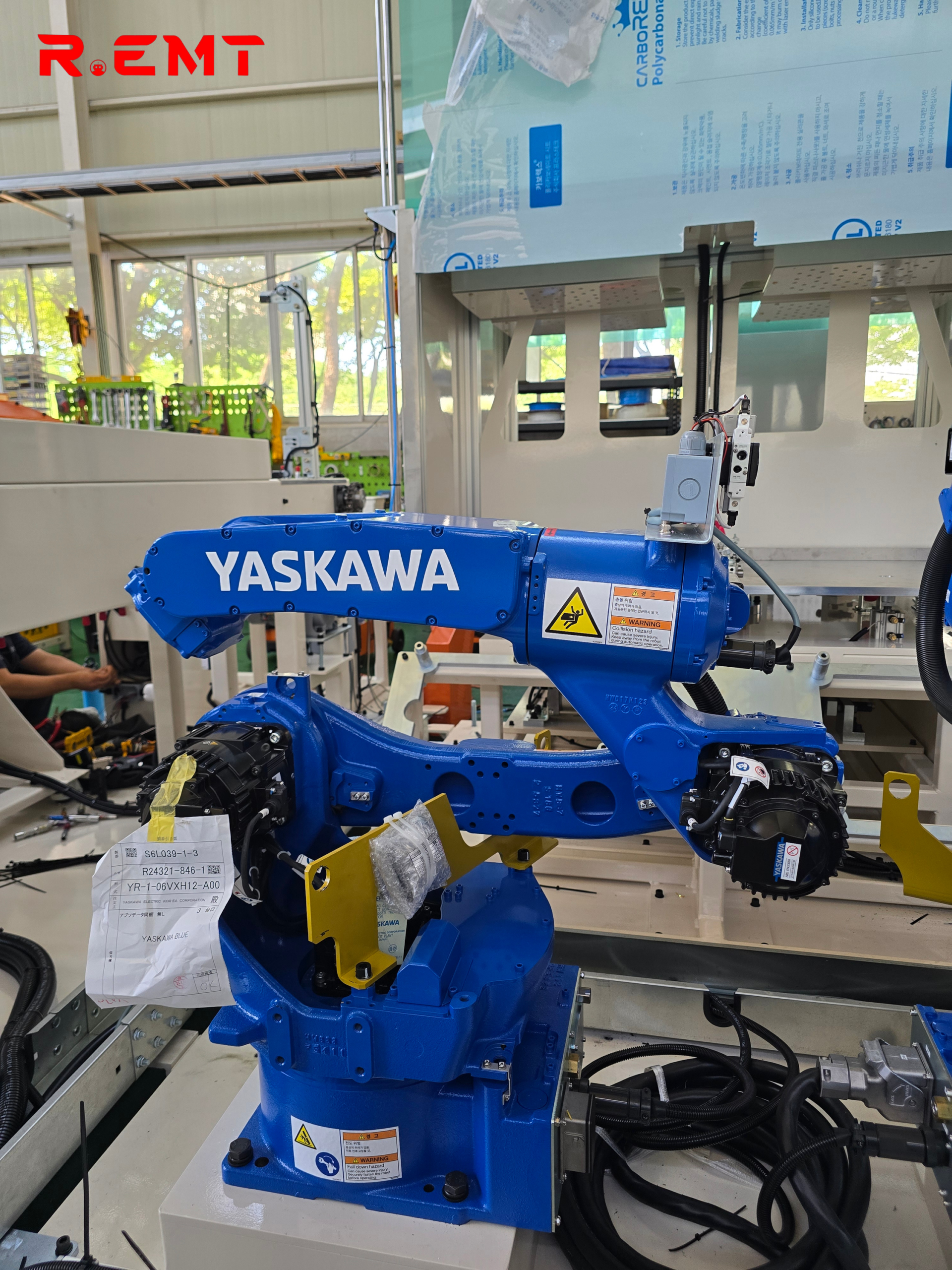 Hệ thống tự động hóa sử dụng robot YASKAWA - dọc 9